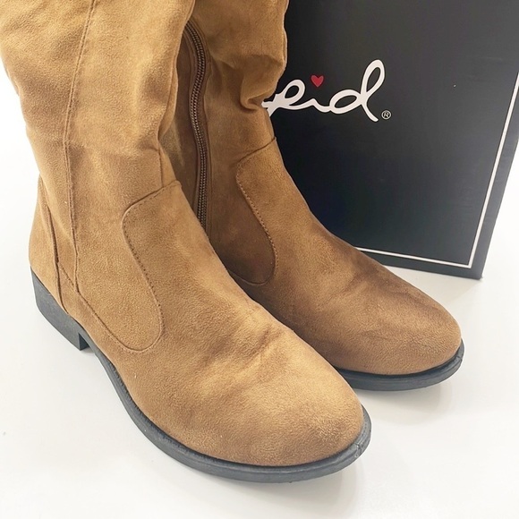 Qupid Zion tie back boots in coffee - Picture 2 of 10